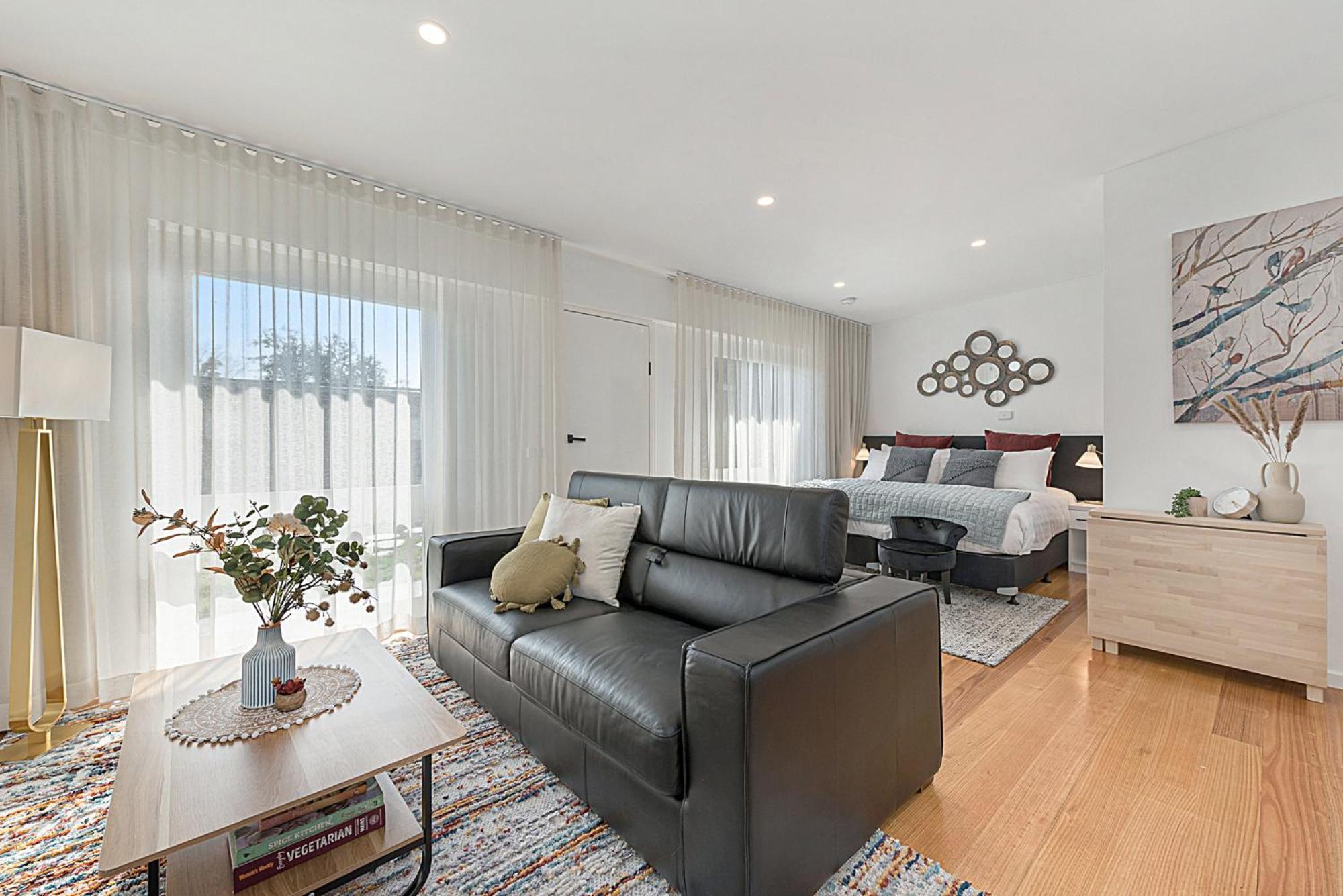 Comfy Studio With Shared Backyard Near Racecourse Carnegie Exteriör bild